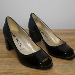 ANNE KLEIN AK SPORTS Womens Meredith Black 7.5M